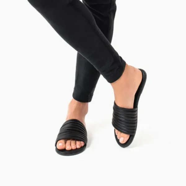 Shoes<Citrine Swim Tkees Caro Sandal // Black